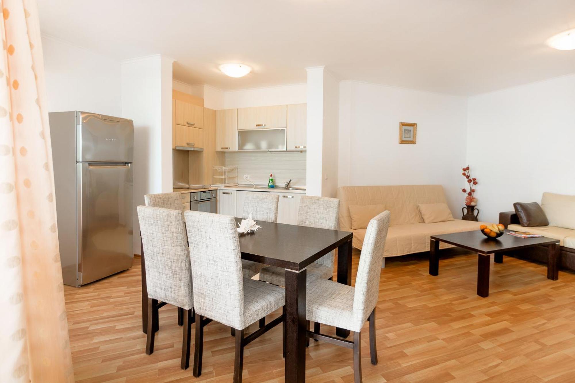 Apartment Complex Mirage Of Nessebar Bagian luar foto