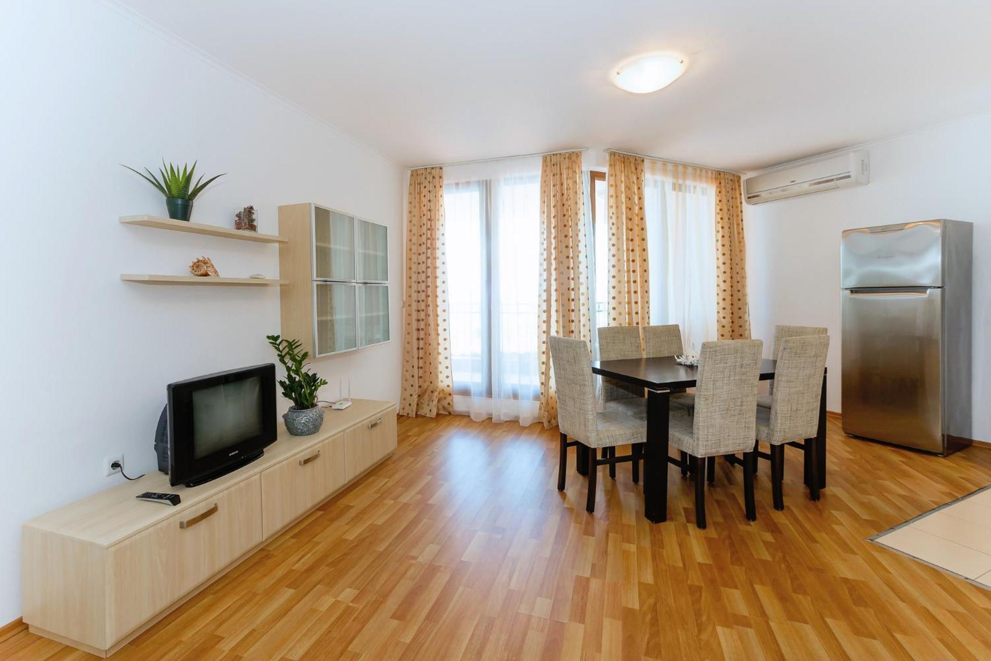Apartment Complex Mirage Of Nessebar Bagian luar foto